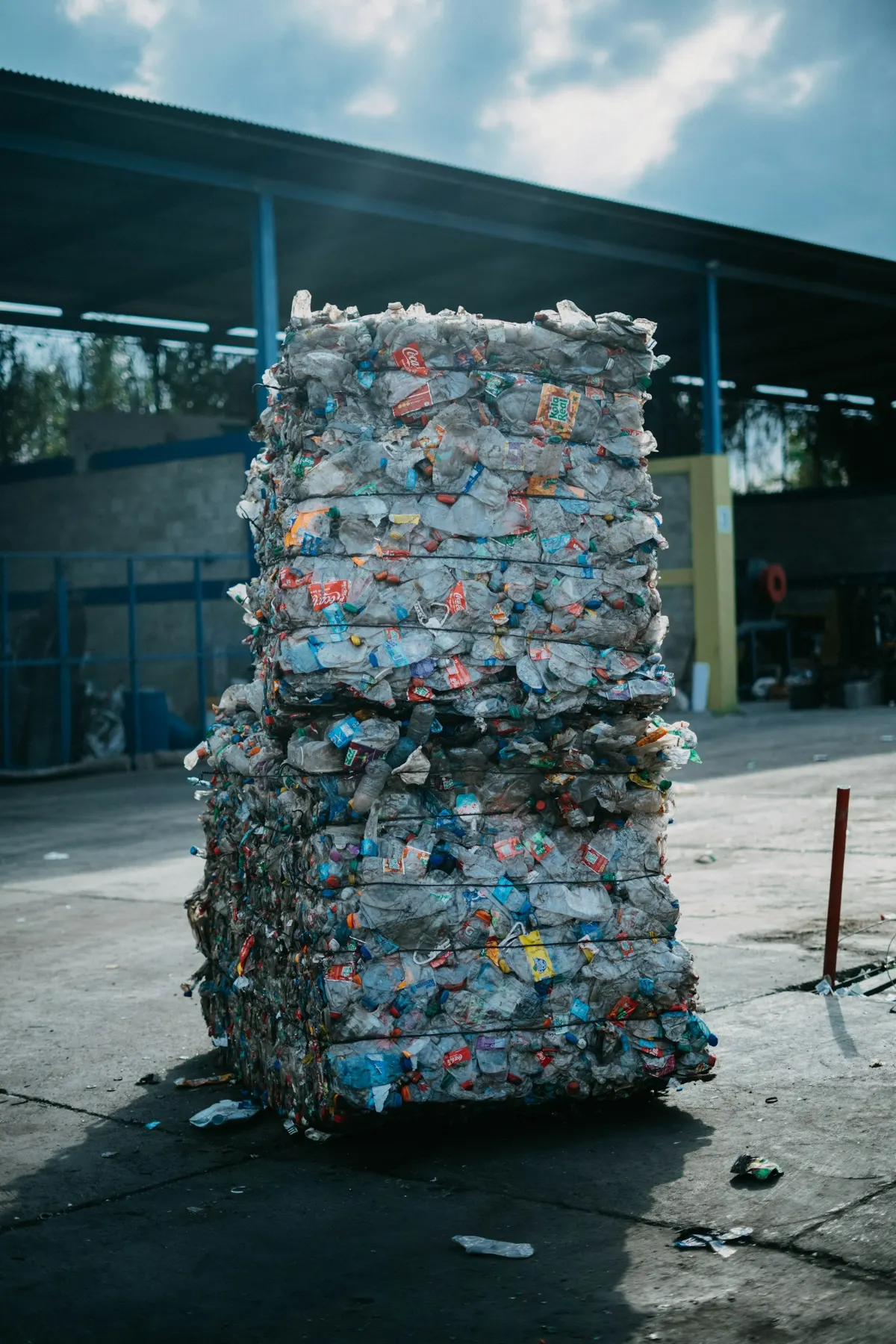 Stock de déchets dans un centre de tri